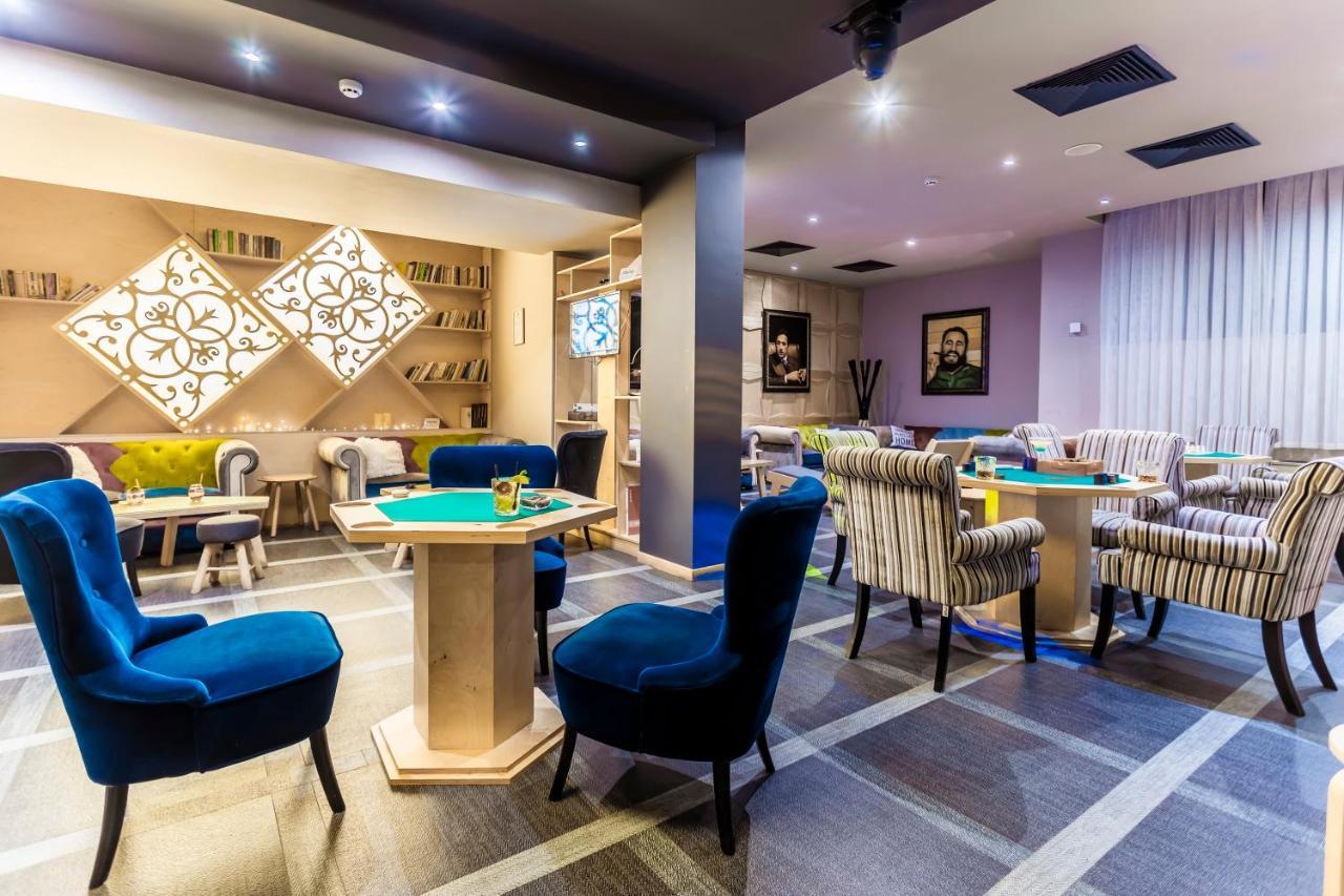 ולינגראד Hotel Arte Spa & Park מראה חיצוני תמונה Interior of a casino in Belgrade, Serbia