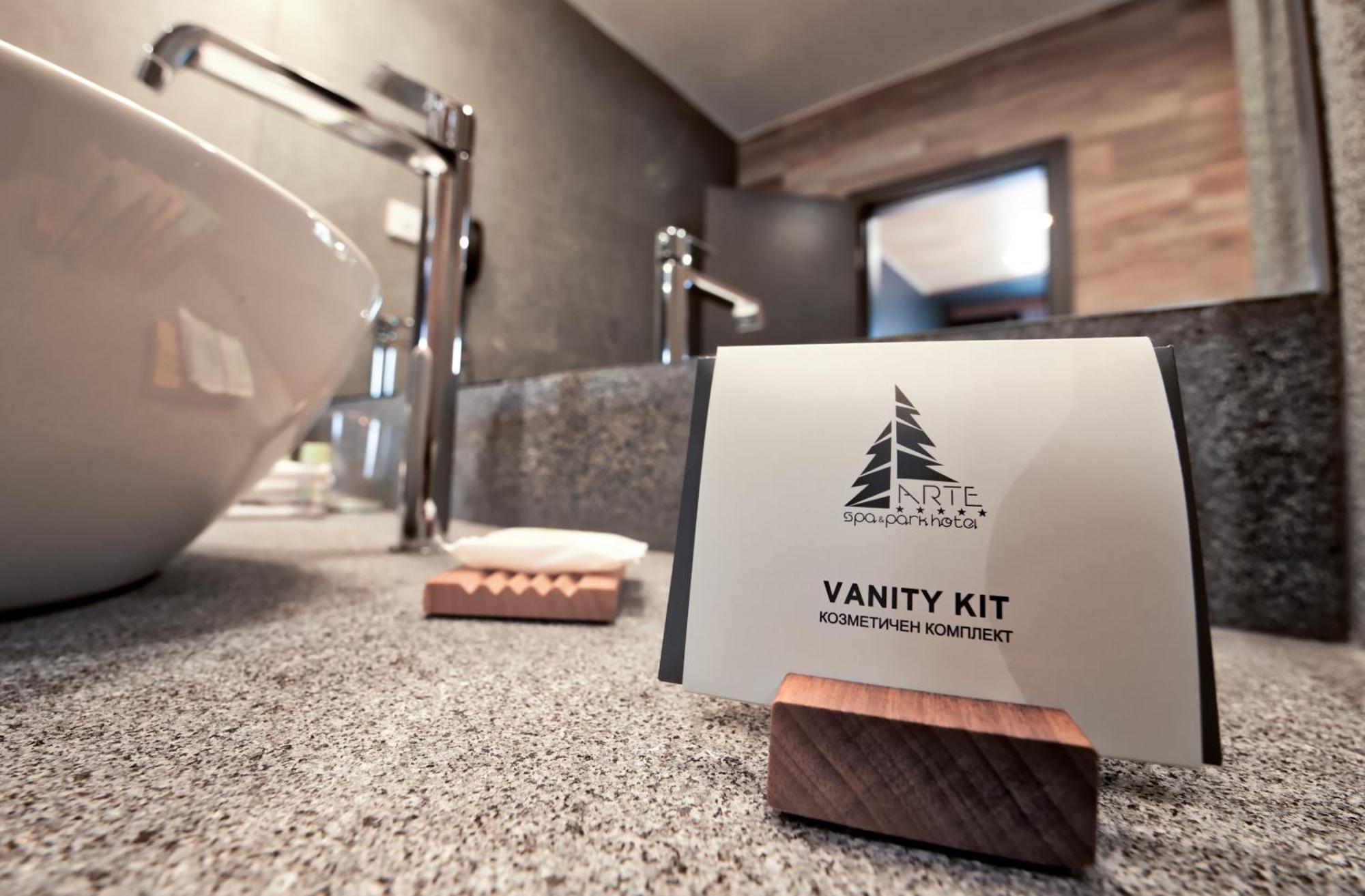 ולינגראד Hotel Arte Spa & Park חדר תמונה A vanity kit