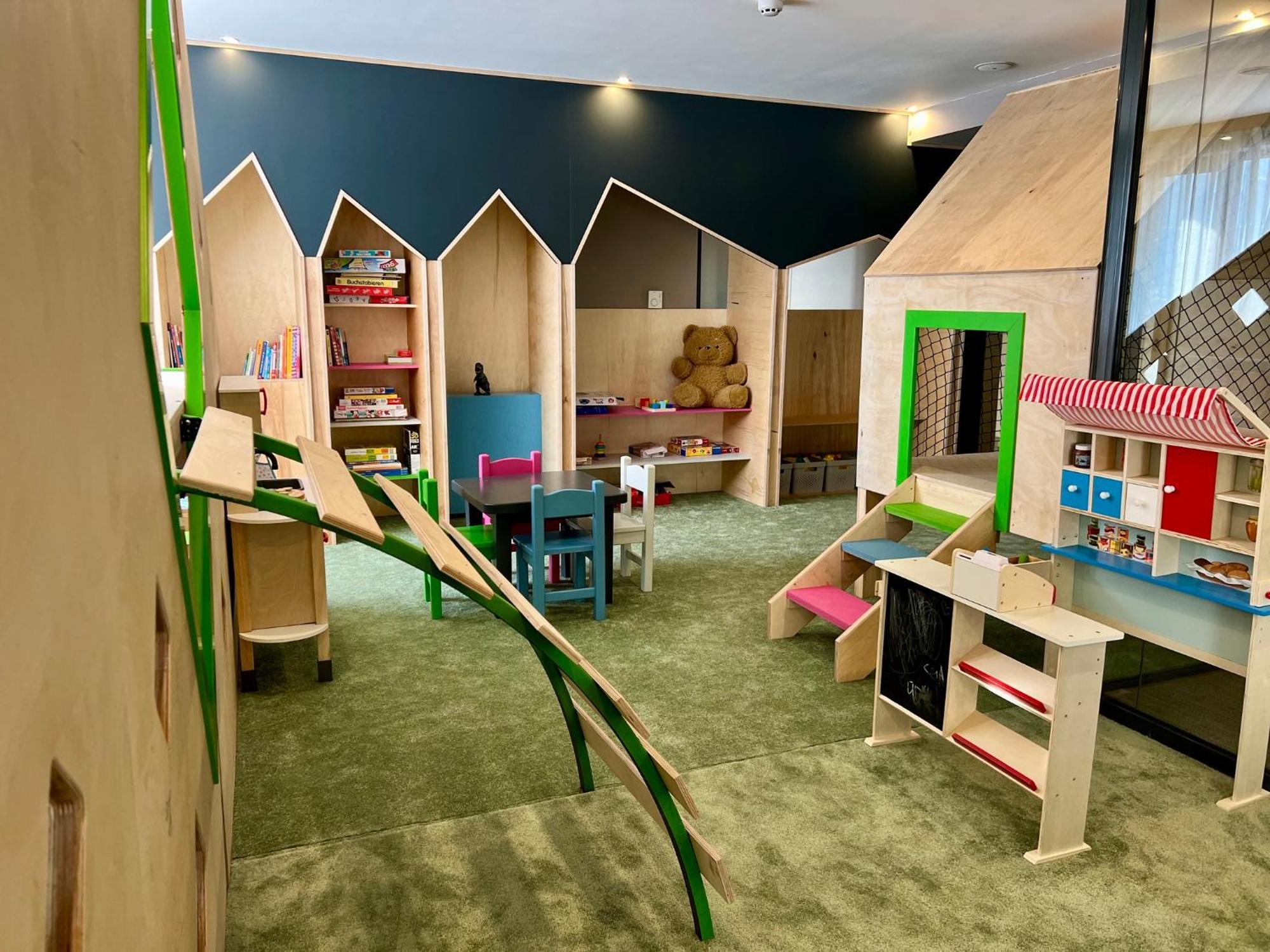 ולינגראד Hotel Arte Spa & Park מראה חיצוני תמונה The Children's Museum of Oakville